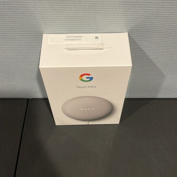 Google Nest Mini (2nd Generation) Smart Speaker - Chalk - Picture 2 of 5